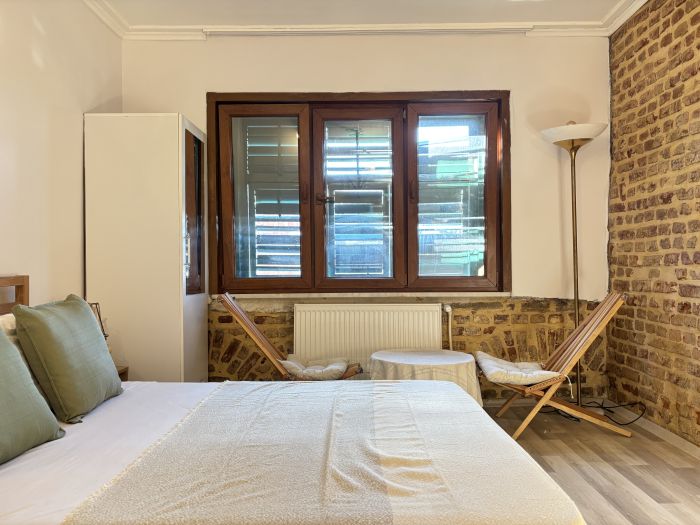 Balat’ta Eşsiz Sanat Evi | 5 Yatak Odası & Bahçe