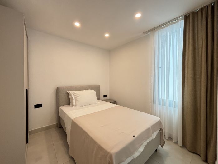 Türkbükü'nde Modern Havuzlu Villa