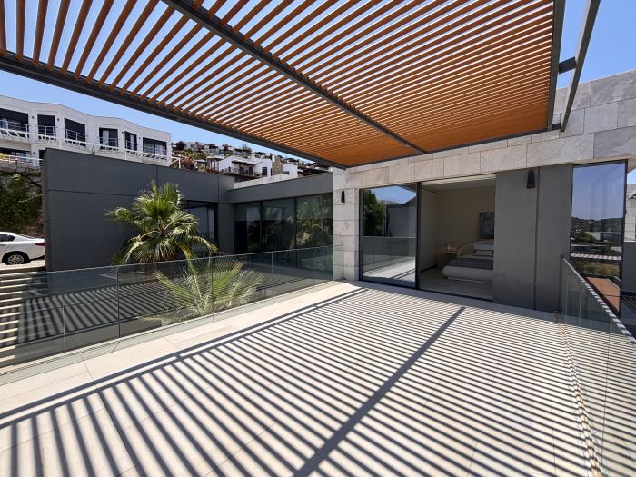 Yalıkavak Villa with Pool, Garden & Sea View
