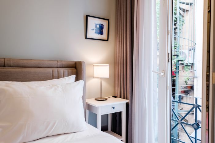 City-Center Urban Flat with Private Balcony