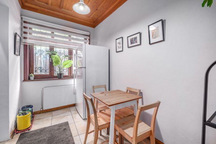 Detached Triplex with Garden & Terrace