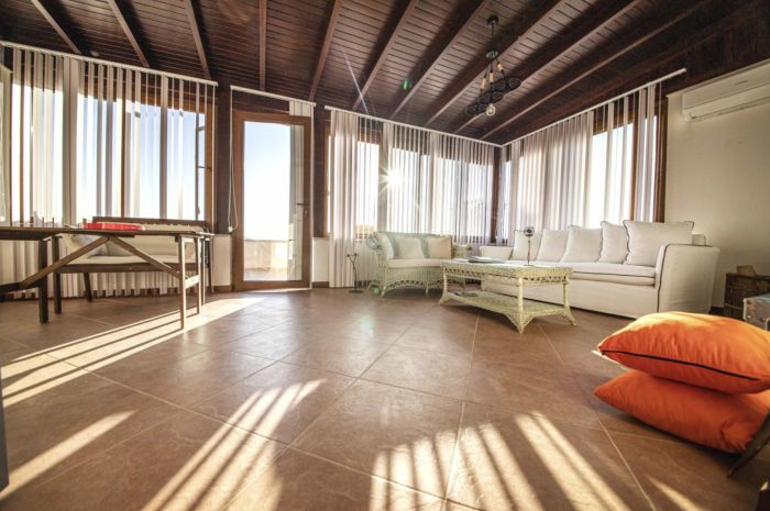 Bodrum Gümüşlük'te Süper Manzaralı, Popüler Plajla