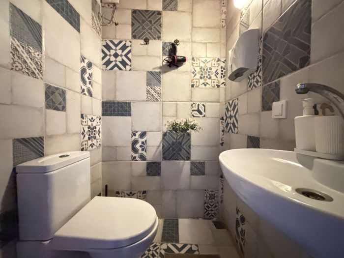 Historic Art House | Award-Winning Gallery Home
