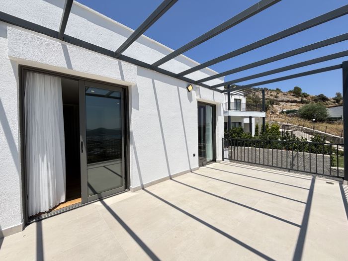 Türkbükü'nde Modern Havuzlu Villa