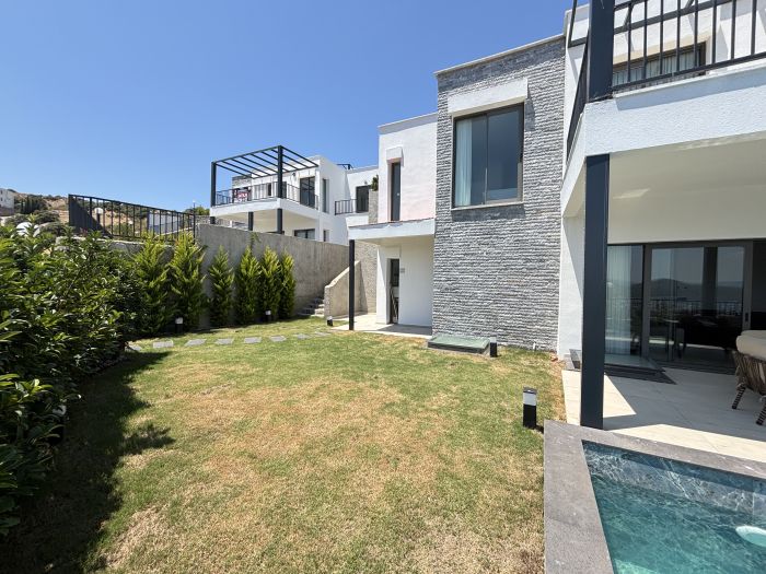Türkbükü'nde Modern Havuzlu Villa