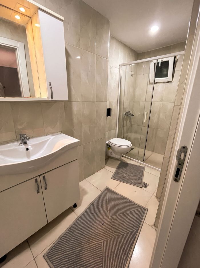 Stylish 2BR Flat Near Grand Bazaar & Eminönü