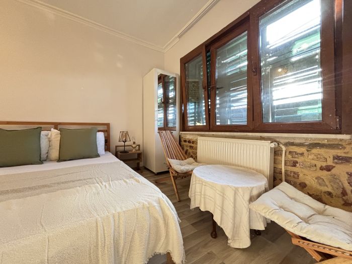 Balat’ta Eşsiz Sanat Evi | 5 Yatak Odası & Bahçe