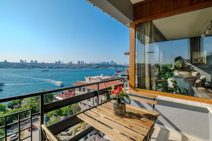 Duplex Flat w Panoramic Bosphorus View and Terrace