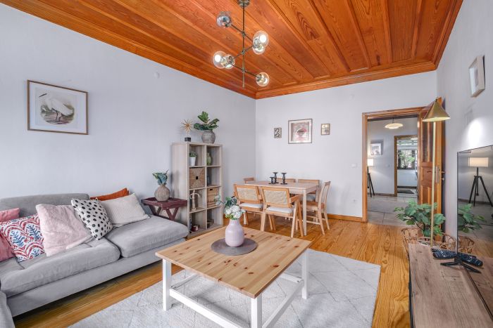 Detached Triplex with Garden & Terrace