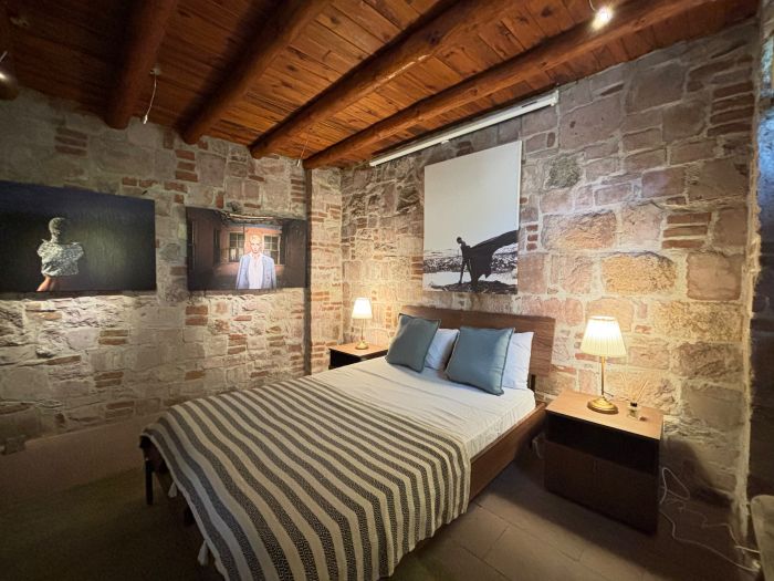 Historic Art House | Award-Winning Gallery Home
