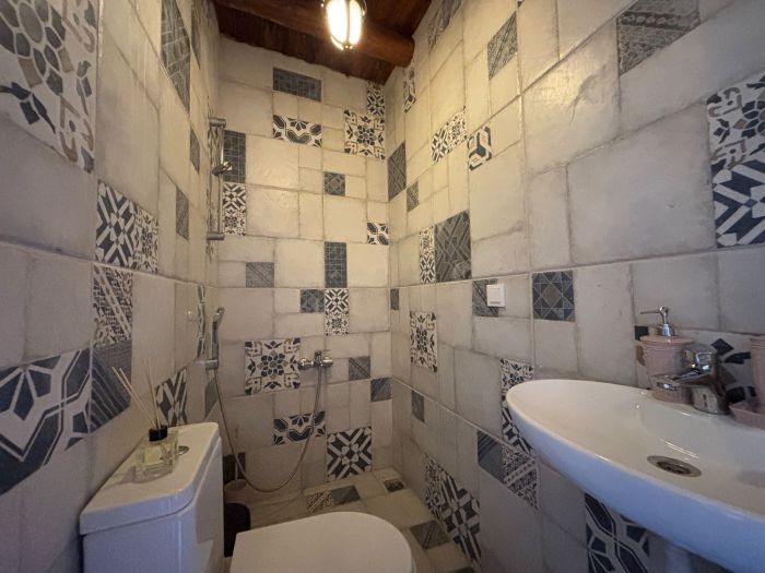 Historic Art House | Award-Winning Gallery Home