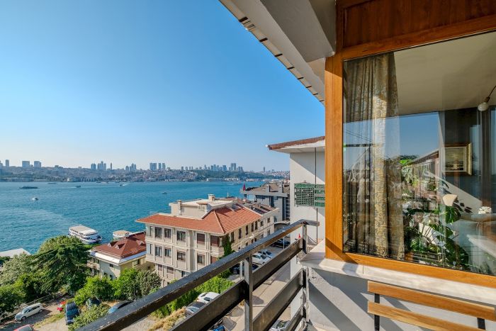 Duplex Flat w Panoramic Bosphorus View and Terrace