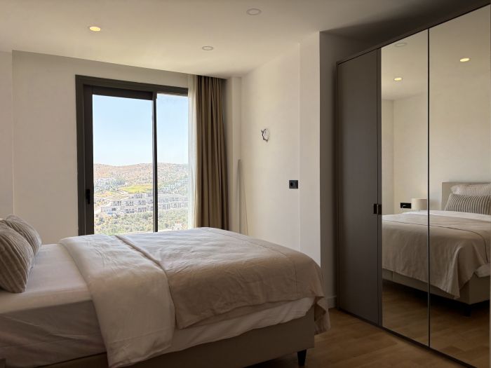 Türkbükü'nde Modern Havuzlu Villa