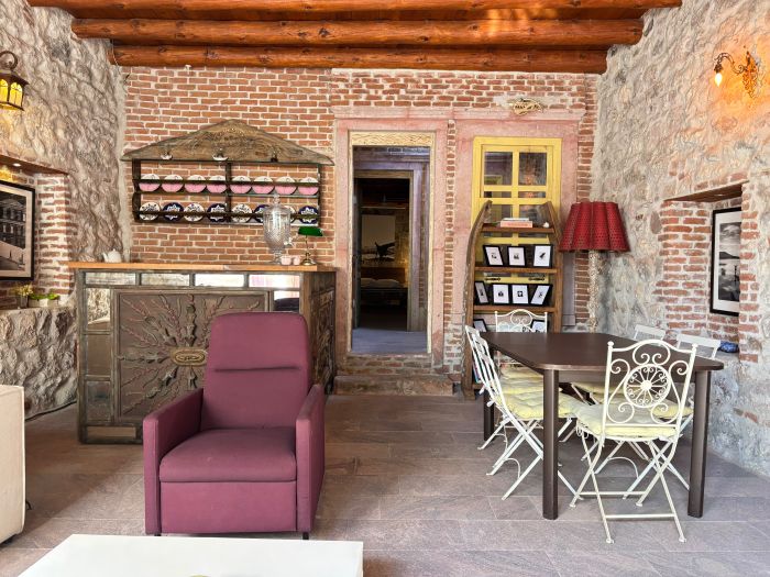 Historic Art House | Award-Winning Gallery Home