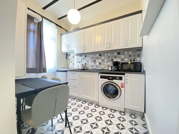 Central Flat Close to Galata Tower & Metro