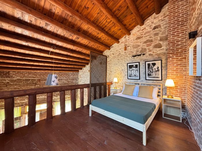 Historic Art House | Award-Winning Gallery Home