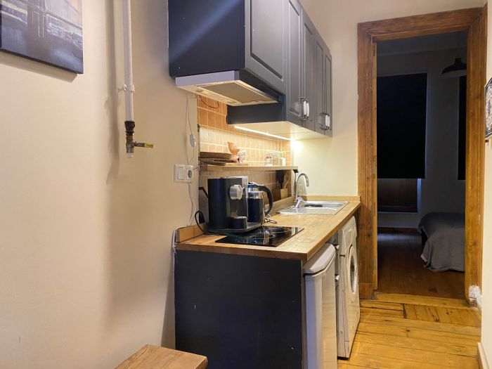 Authentic 1BR Beyoğlu Flat - Walk to İstiklal