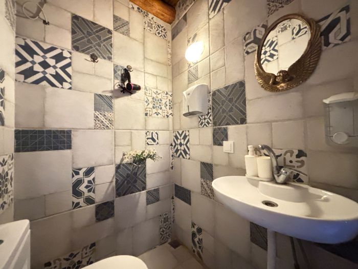 Historic Art House | Award-Winning Gallery Home