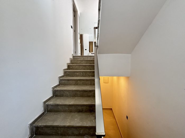 Türkbükü'nde Modern Havuzlu Villa