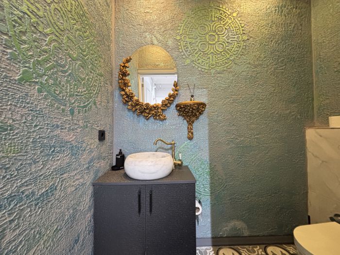 Stylish 1BR w/ Private Turkish Bath • Near Galata