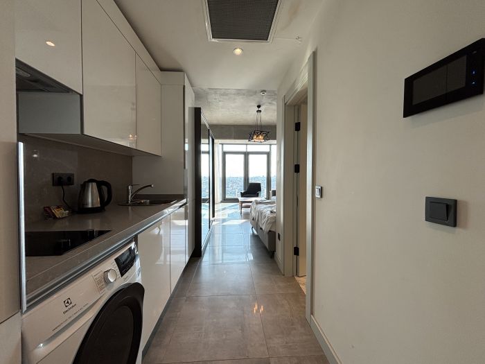 Luxury Studio on the 19th Floor | Queen Bomonti