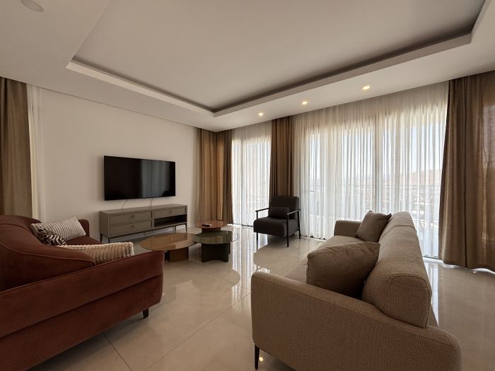 Türkbükü'nde Modern Havuzlu Villa