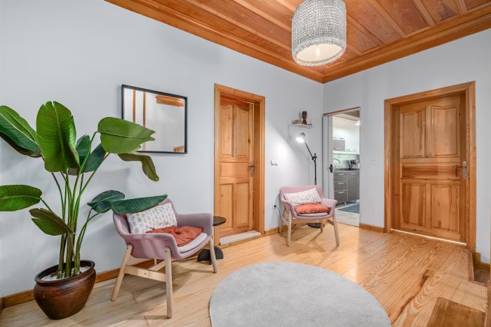 Detached Triplex with Garden & Terrace
