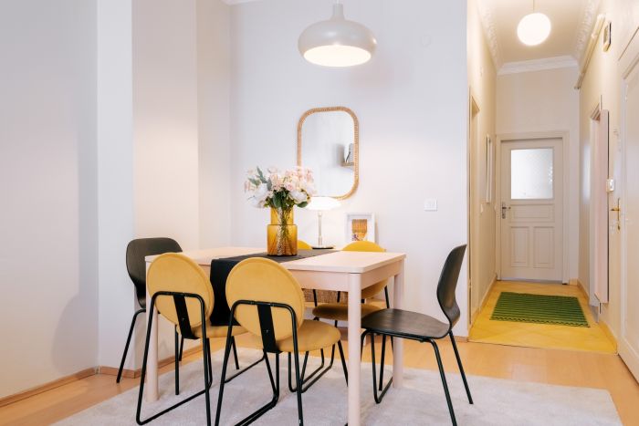 Urban Suite with Balcony • Close to Taksim