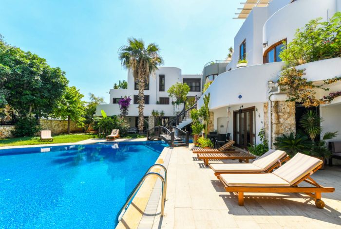 Beachside Duplex with Shared Pool - Kalkan