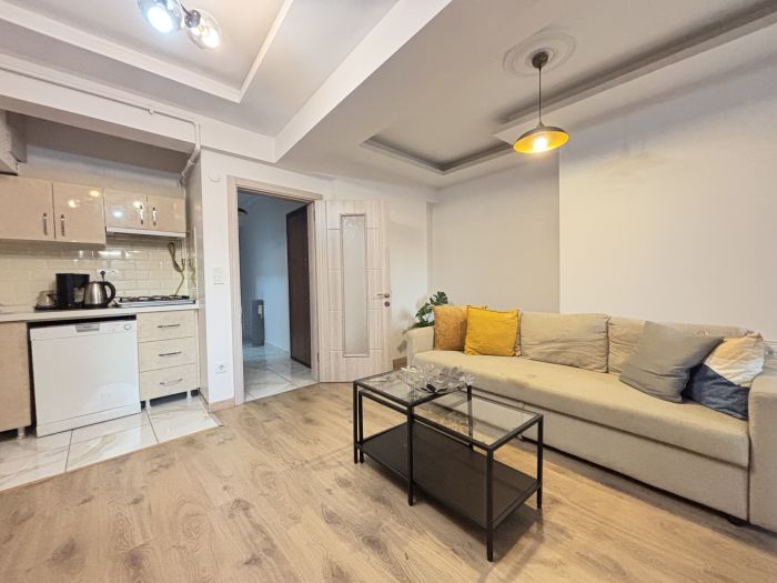 Taksim’in Kalbinde Şık 2+1 Daire!