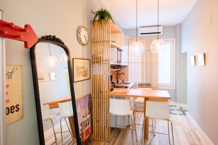 City-Center Urban Flat with Private Balcony