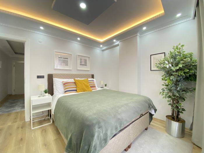 Elegant New Apartment with Fast WiFi
