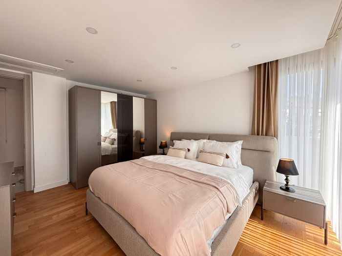 Türkbükü'nde Modern Havuzlu Villa