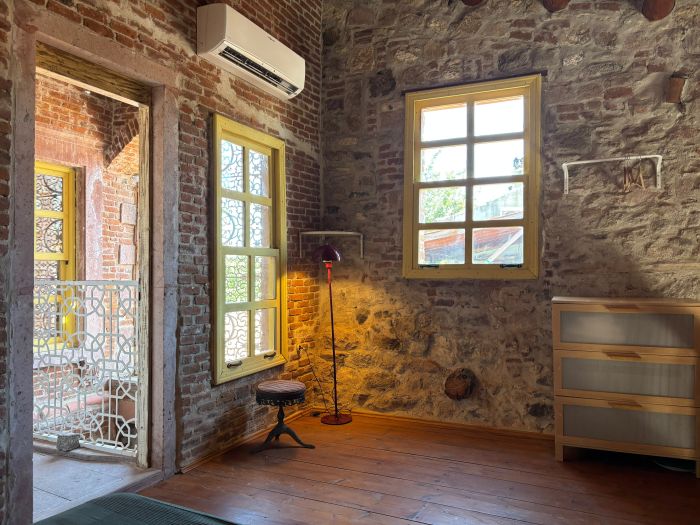 Historic Art House | Award-Winning Gallery Home