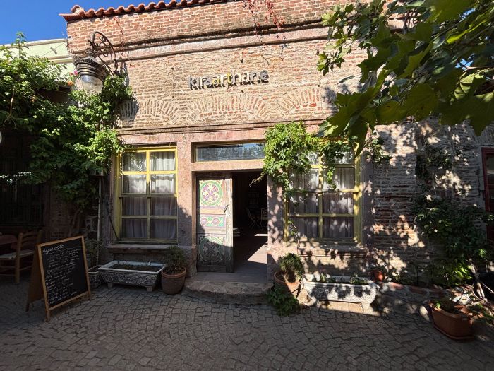 Historic Art House | Award-Winning Gallery Home