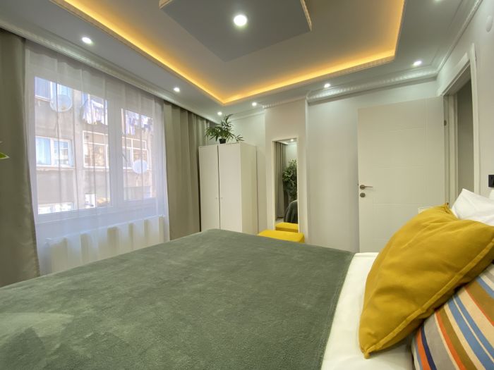 Elegant New Apartment with Fast WiFi