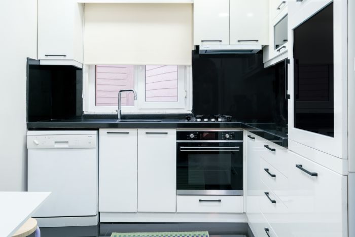 Stylish Flat w/ Balcony – 5 Mins from Taksim Square
