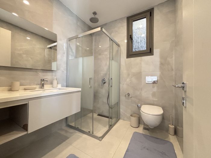Türkbükü'nde Modern Havuzlu Villa