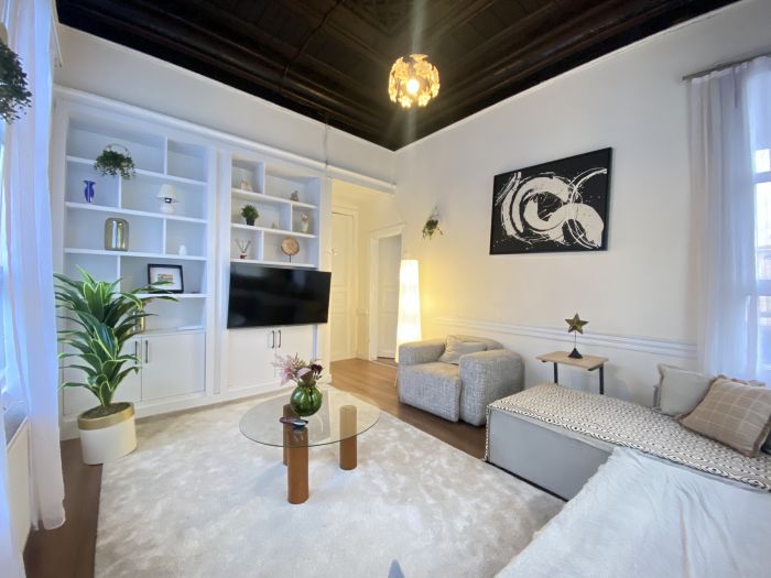 Charming Historic Balat House | 2 Floors • 5 BR