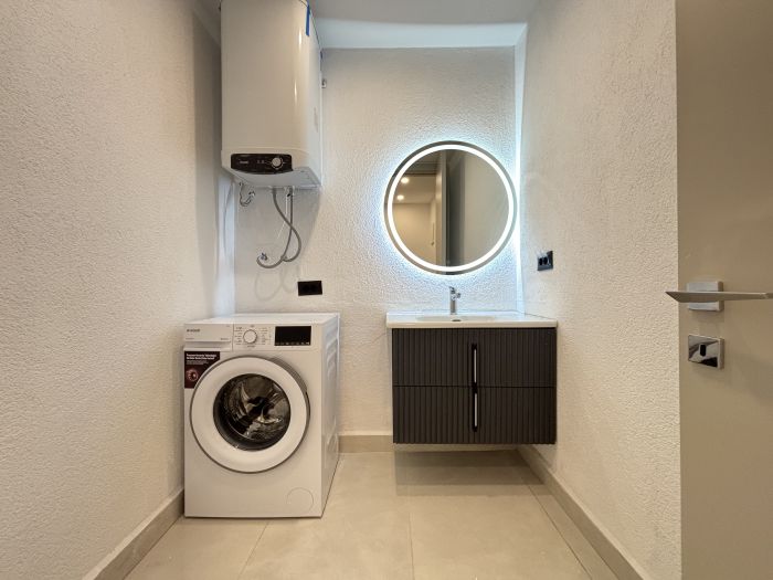 Türkbükü'nde Modern Havuzlu Villa