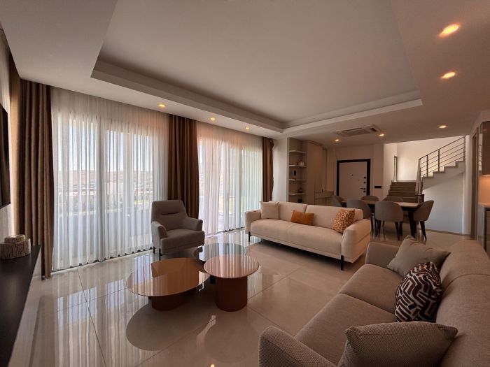 Türkbükü'nde Modern Havuzlu Villa