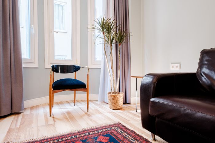 City-Center Urban Flat with Private Balcony