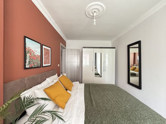 Cozy 2BR Home in Taksim • Near Acıbadem