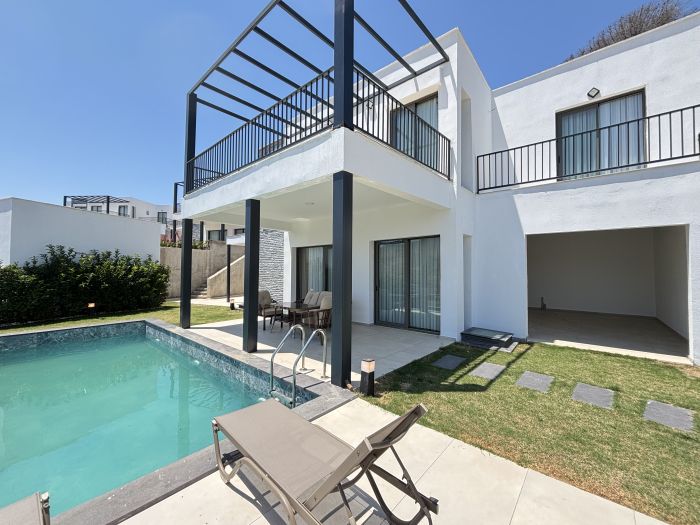 Modern 5BR Villa | Private Pool & Stunning Views