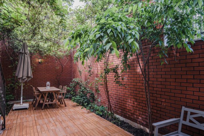 Detached Triplex with Garden & Terrace