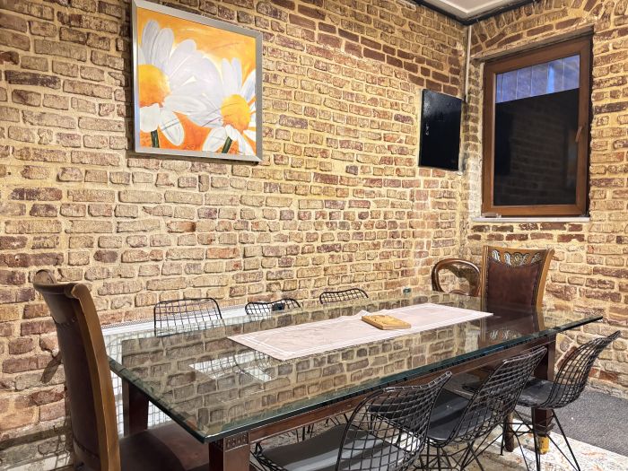 Balat’ta Eşsiz Sanat Evi | 5 Yatak Odası & Bahçe