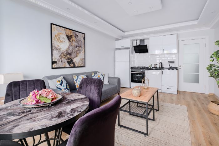 Stylish City Apartment | High-Speed WiF & Elevator