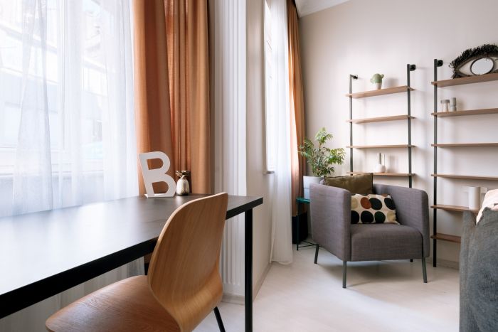 Stylish Flat w/ Balcony – 5 Mins from Taksim Square