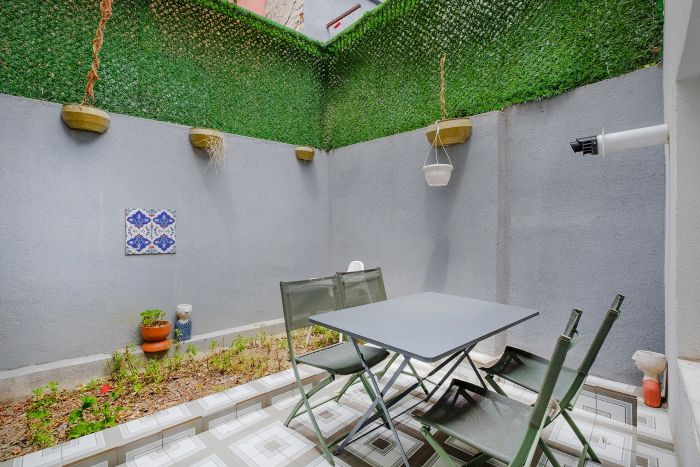 Cozy Home with Cozy Garden in Ortakoy