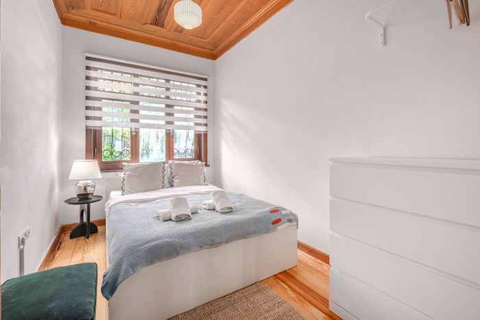 Detached Triplex with Garden & Terrace